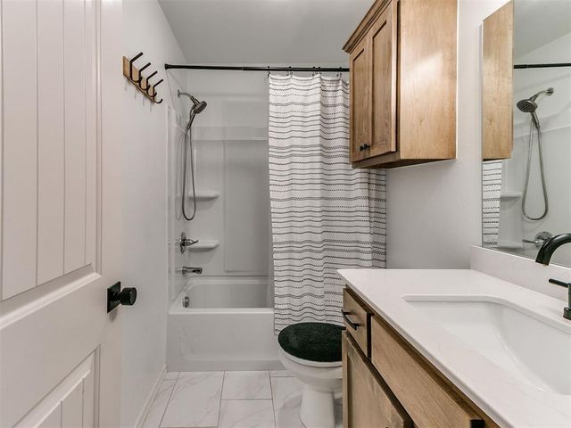 701 Caladium Drive, Yukon, OK 73099