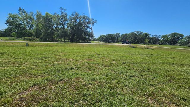 1601 Old Henry Court, Angleton, TX 77515