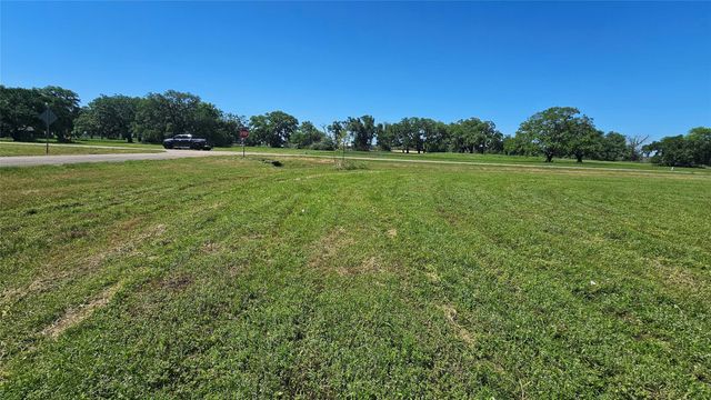 1601 Old Henry Court, Angleton, TX 77515