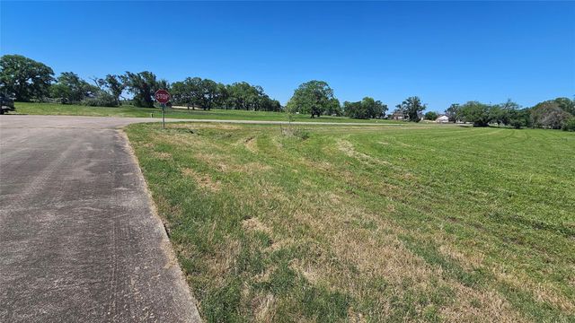 1601 Old Henry Court, Angleton, TX 77515