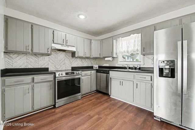 200 Grant Dr, Lawrenceburg, KY 40342