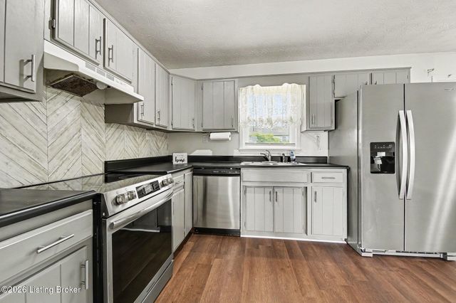 200 Grant Dr, Lawrenceburg, KY 40342