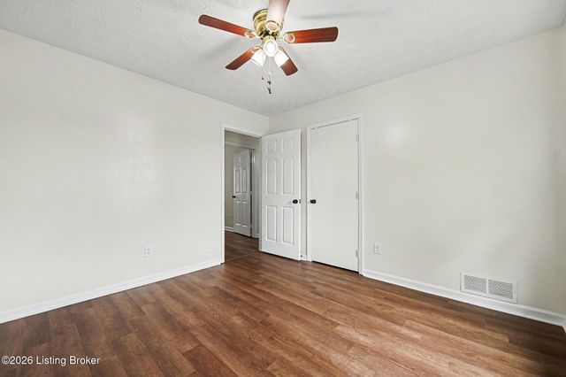 200 Grant Dr, Lawrenceburg, KY 40342