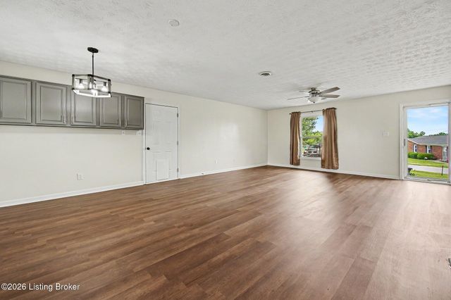 200 Grant Dr, Lawrenceburg, KY 40342
