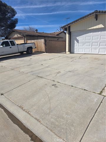 44283 Raysack, Lancaster, CA 93535