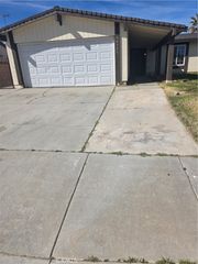 44283 Raysack, Lancaster, CA 93535