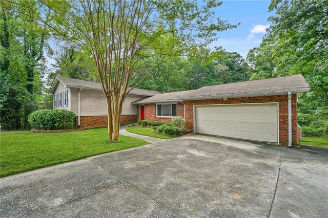 2145 Datona Drive SW, South Fulton, GA 30331