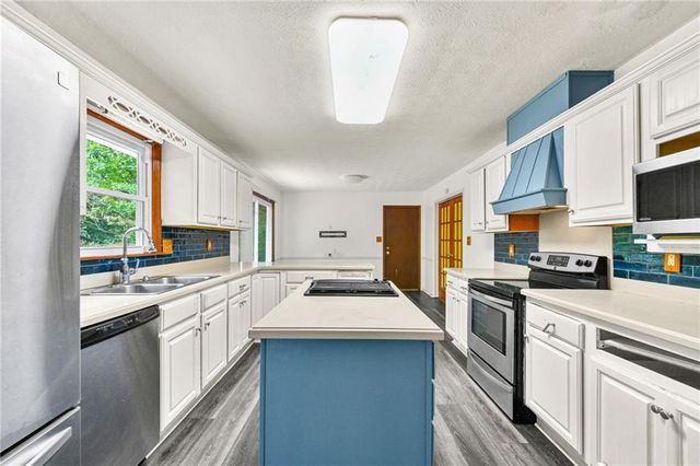 2145 Datona Drive SW, South Fulton, GA 30331
