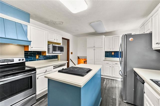 2145 Datona Drive SW, South Fulton, GA 30331