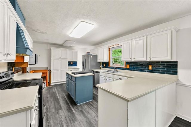 2145 Datona Drive SW, South Fulton, GA 30331