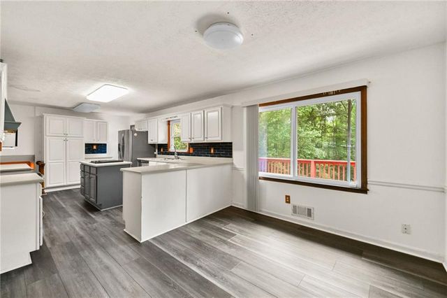 2145 Datona Drive SW, South Fulton, GA 30331