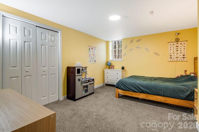 348 Big Raven Lane, Saluda, NC 28773