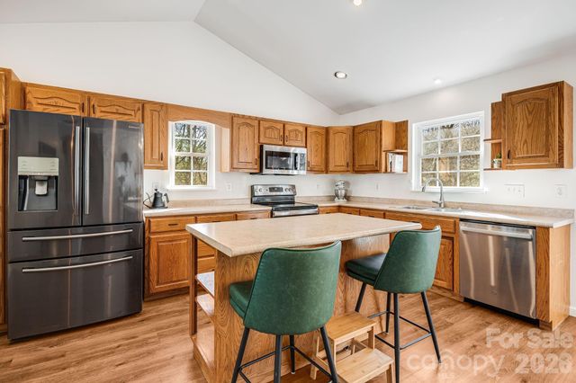 348 Big Raven Lane, Saluda, NC 28773