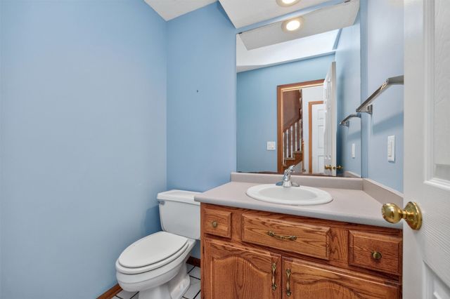 10022 Valdez Drive, Urbandale, IA 50322