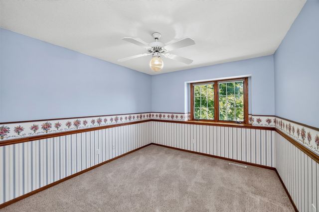 10022 Valdez Drive, Urbandale, IA 50322