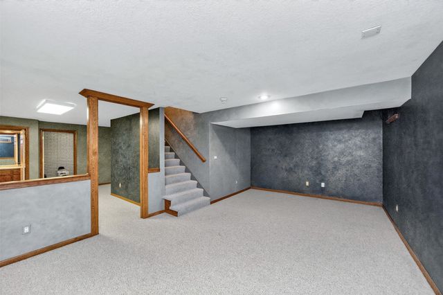 10022 Valdez Drive, Urbandale, IA 50322
