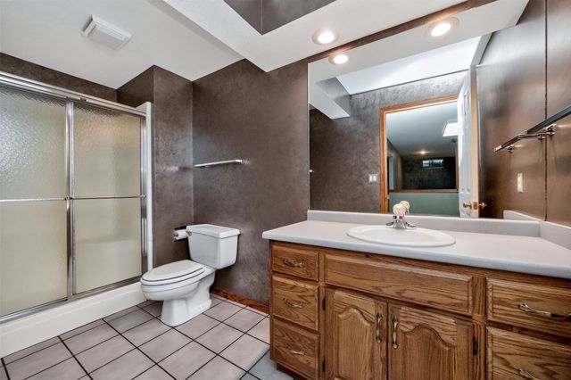 10022 Valdez Drive, Urbandale, IA 50322