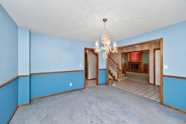 10022 Valdez Drive, Urbandale, IA 50322