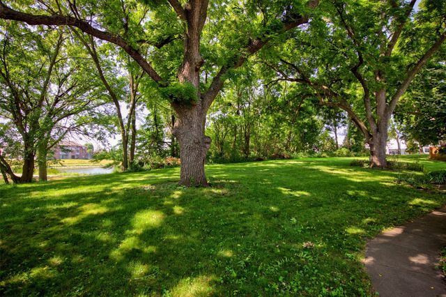 10022 Valdez Drive, Urbandale, IA 50322