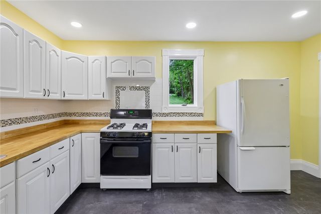 1112 Oneil Blvd, Mckeesport, PA 15132