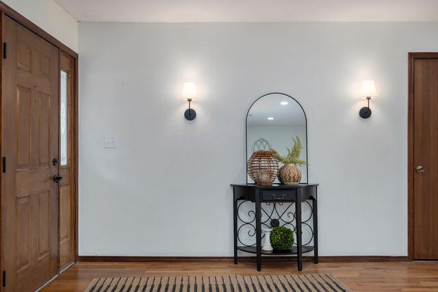 8383 W Sunset Drive, Springfield, MO 65802