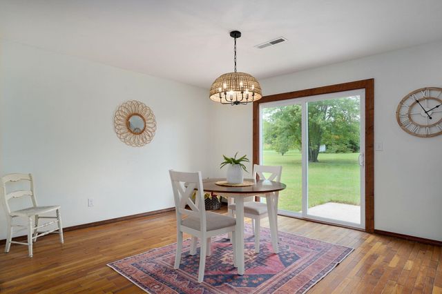 8383 W Sunset Drive, Springfield, MO 65802