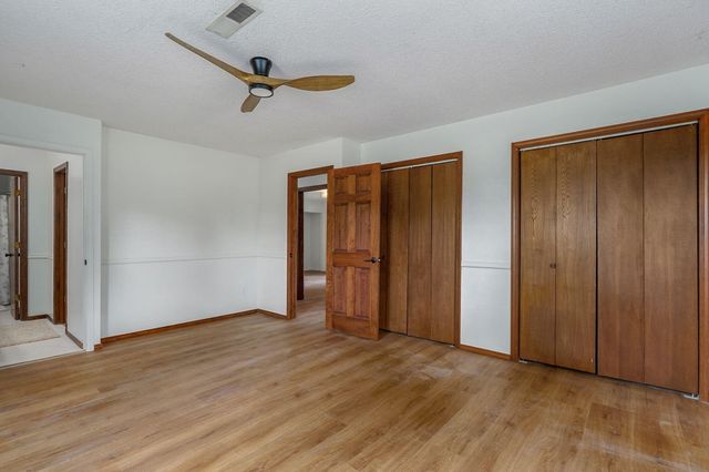 8383 W Sunset Drive, Springfield, MO 65802