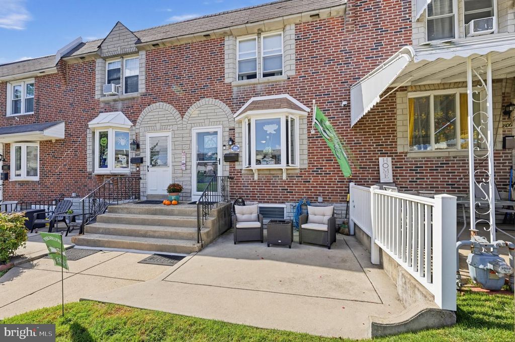 804 HILLCREST DR, GLENOLDEN, PA 19036 — photo 3