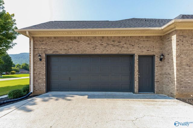 144 Valley Stone Road, Huntsville, AL 35811
