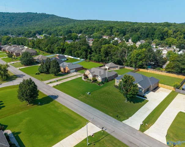 144 Valley Stone Road, Huntsville, AL 35811