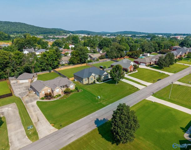 144 Valley Stone Road, Huntsville, AL 35811
