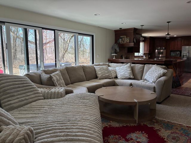 23 Evergreen Road, North Oaks, MN 55127