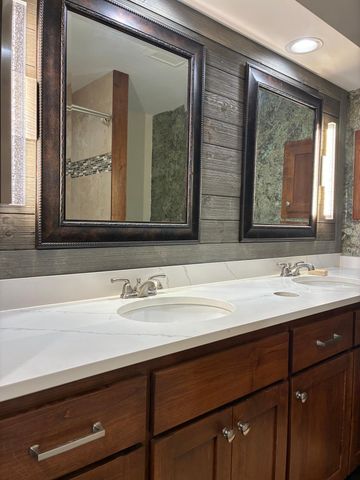 23 Evergreen Road, North Oaks, MN 55127