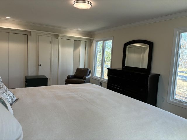 23 Evergreen Road, North Oaks, MN 55127