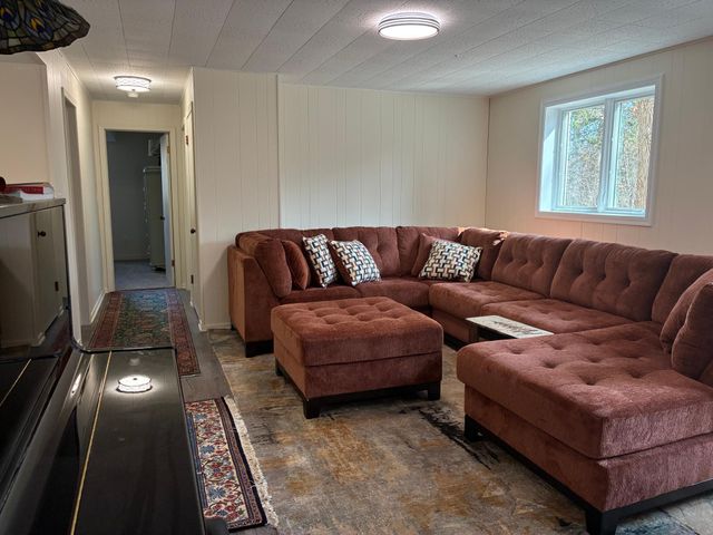 23 Evergreen Road, North Oaks, MN 55127