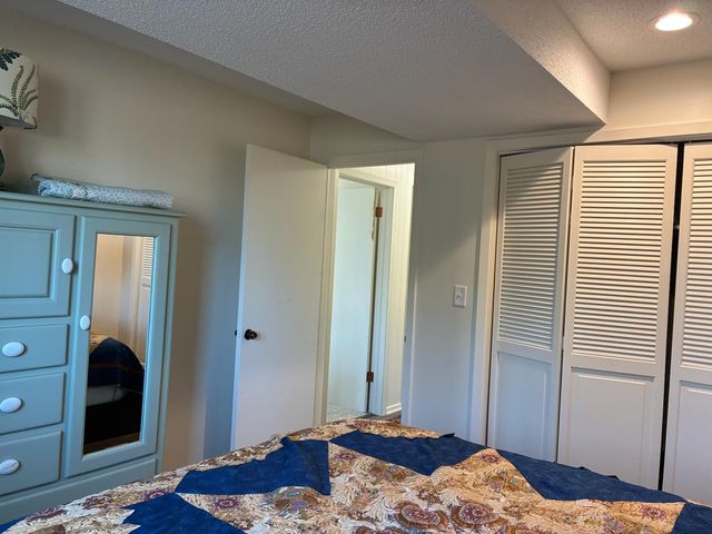 23 Evergreen Road, North Oaks, MN 55127