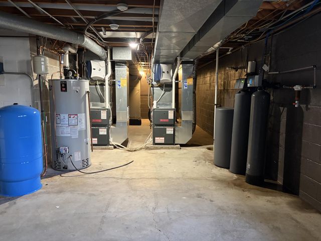 23 Evergreen Road, North Oaks, MN 55127