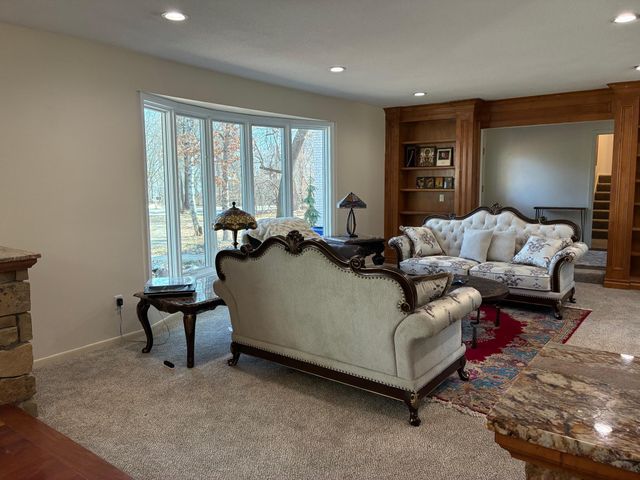 23 Evergreen Road, North Oaks, MN 55127