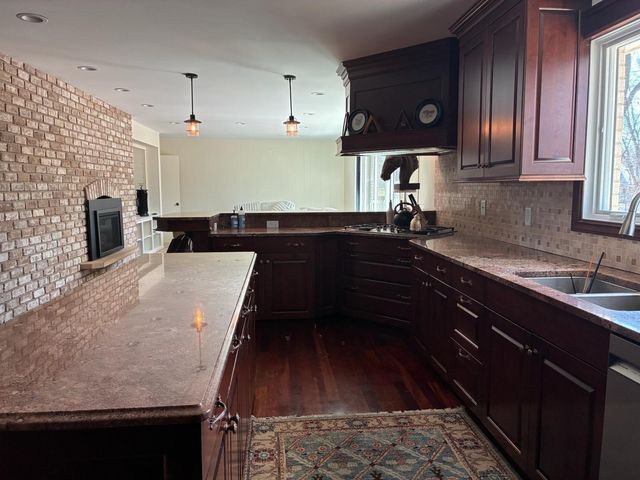 23 Evergreen Road, North Oaks, MN 55127