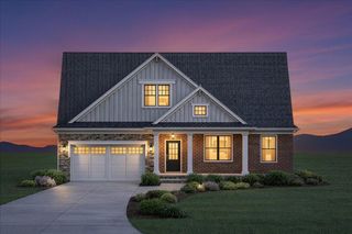 28 Scarlet DR, Daleville, VA 24083