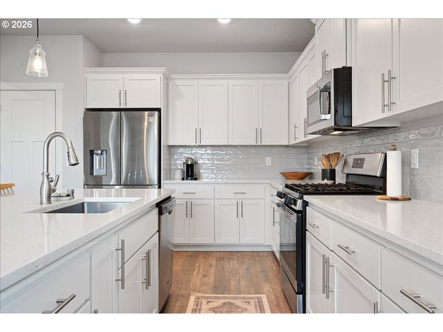 6439 N 87TH Ct, Camas, WA 98607