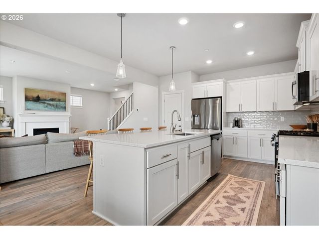 6439 N 87TH Ct, Camas, WA 98607