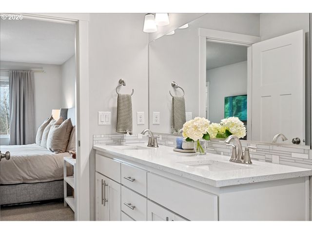 6439 N 87TH Ct, Camas, WA 98607