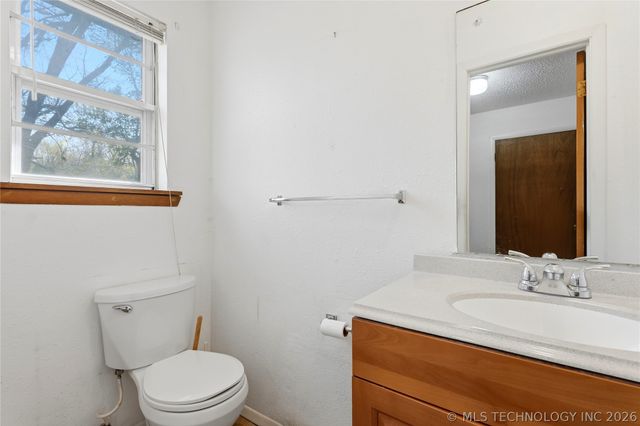 403 SW 2nd Street, Wagoner, OK 74467