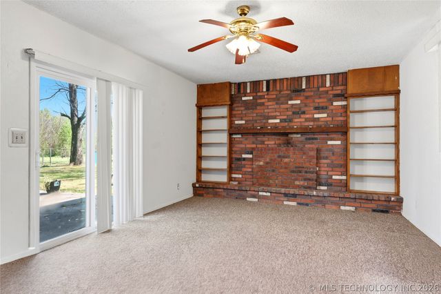 403 SW 2nd Street, Wagoner, OK 74467