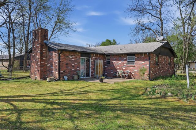 403 SW 2nd Street, Wagoner, OK 74467
