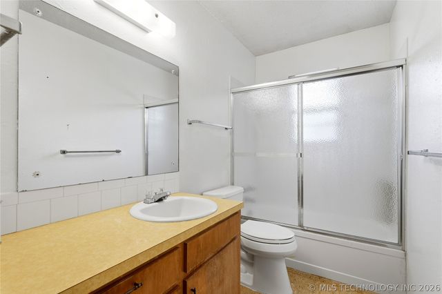 403 SW 2nd Street, Wagoner, OK 74467