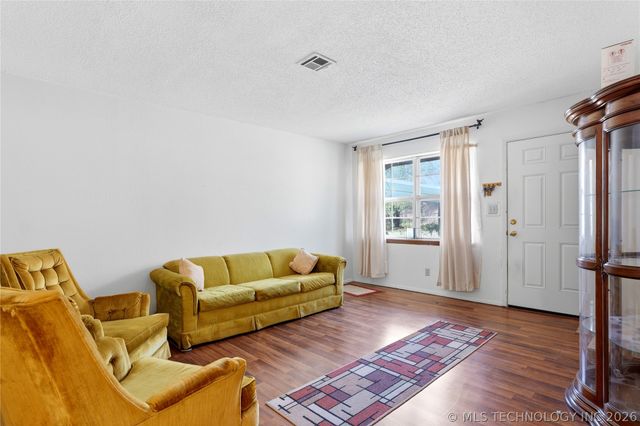 403 SW 2nd Street, Wagoner, OK 74467