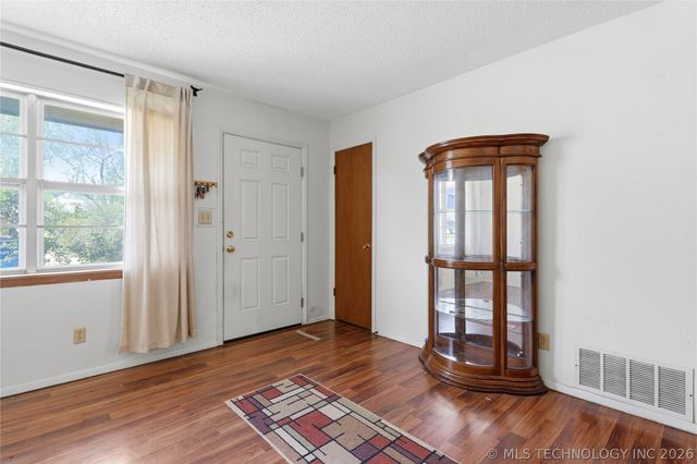 403 SW 2nd Street, Wagoner, OK 74467