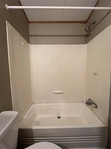 2525 Oyster Creek Bend, Oyster Creek, TX 77541